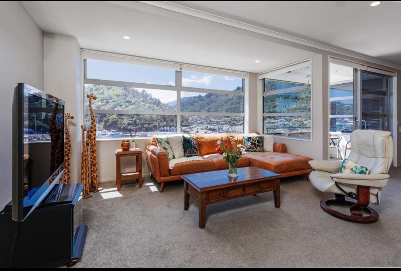 Astonishing Views Superb Waterfront Apartment Picton Exteriör bild