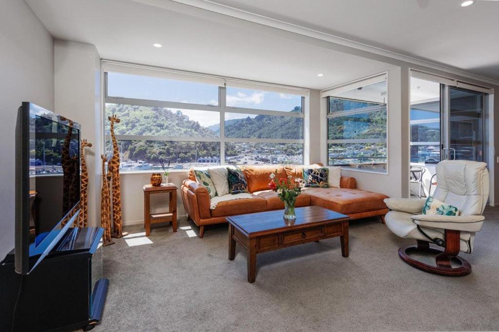 Astonishing Views Superb Waterfront Apartment Picton Exteriör bild